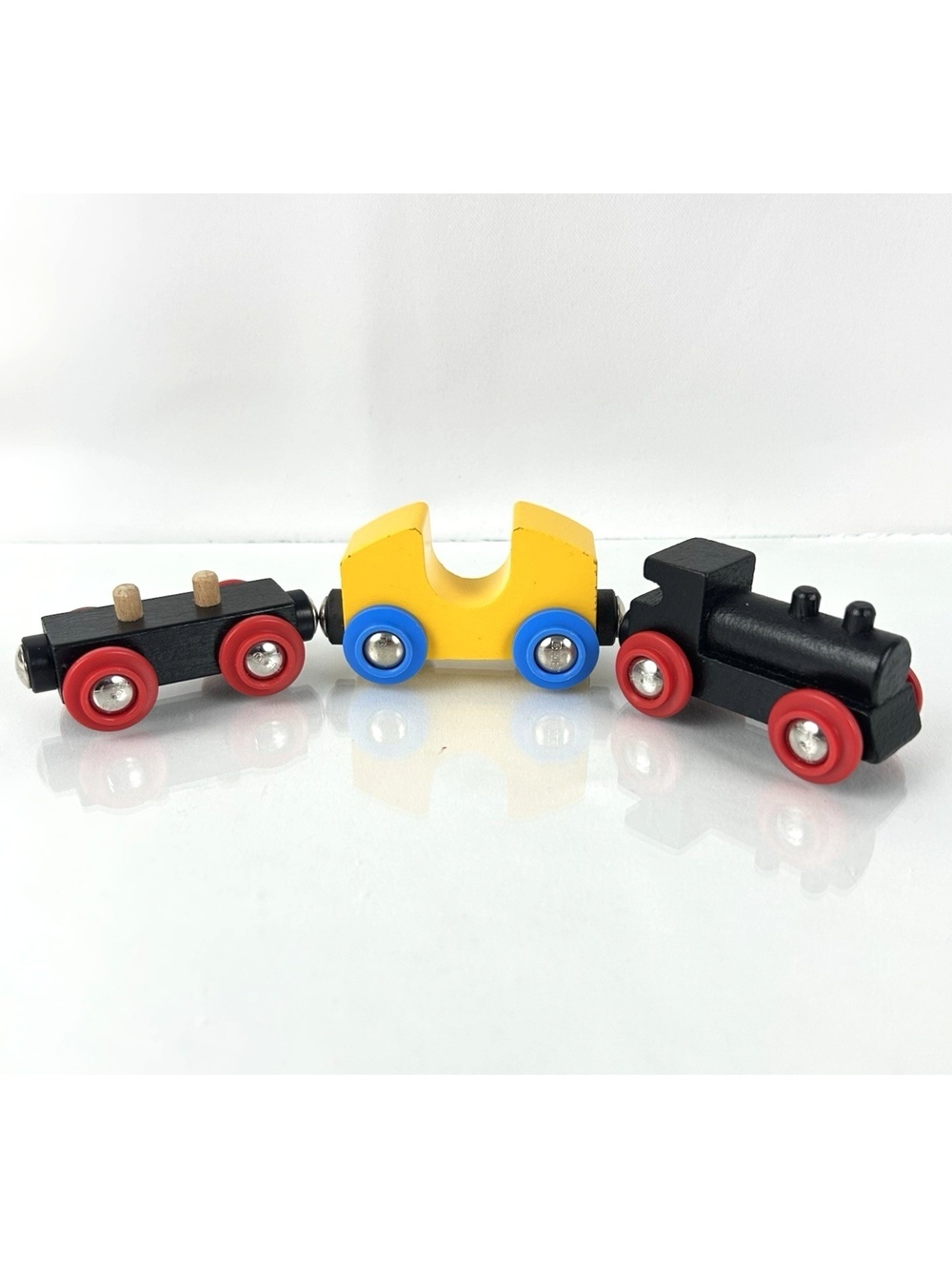 Vintage Brio Black Locomotive & Wooden Railway Train Cars Wheels Marked